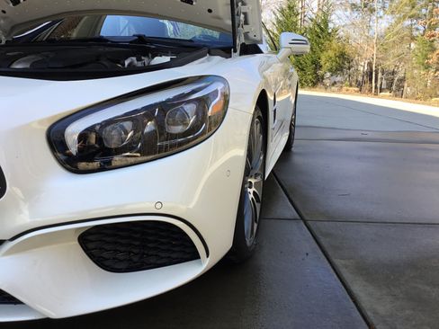 Used 2018 Mercedes-Benz SL 550 image 5