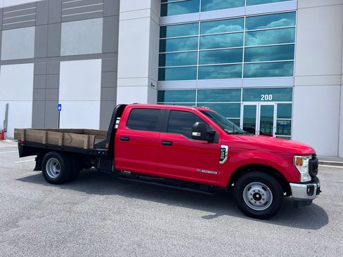 Used 2022 Ford F350 XLT image 16