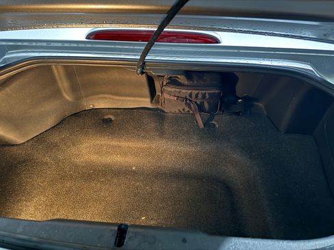 Used 2010 MAZDA MX-5 Miata Grand Touring w/ Premium Pkg image 11