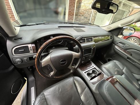 Used 2009 GMC Yukon XL Denali image 9