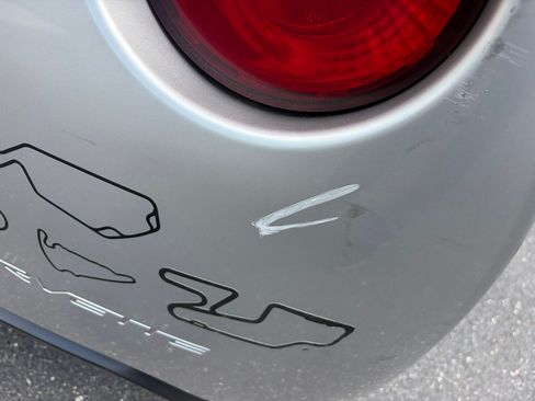 Used 2005 Chevrolet Corvette Coupe w/ Preferred Equipment Group RWD image 27