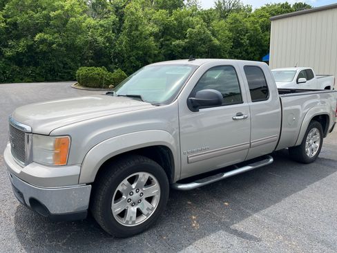Used 2009 GMC Sierra 1500 SLE w/ Pro Grade Package AWD/4WD image 1