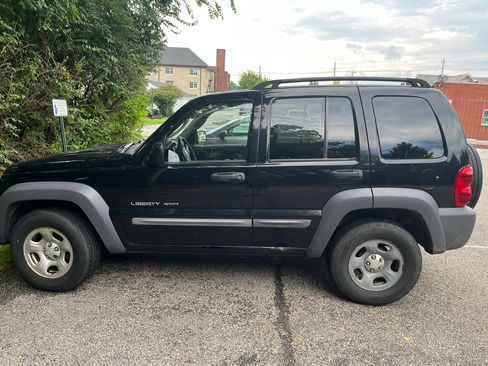 Used 2002 Jeep Liberty Sport AWD/4WD image 1