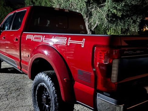 Used 2019 Ford F250 Lariat w/ Lariat Ultimate Package image 5