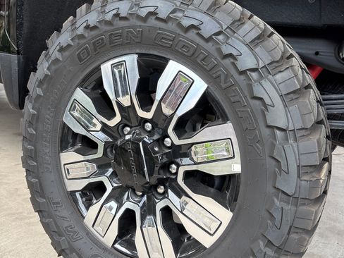 Used 2025 GMC Sierra 2500 Denali w/ Denali Reserve Package image 14