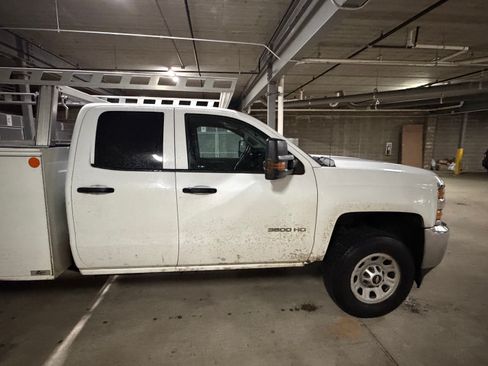 Used 2017 Chevrolet Silverado 3500 W/T w/ WT Convenience Package image 2