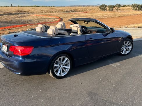 Used 2011 BMW 328i Convertible RWD image 1