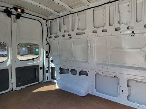 Used 2014 Nissan NV 2500 S w/ Power Basic Package image 10