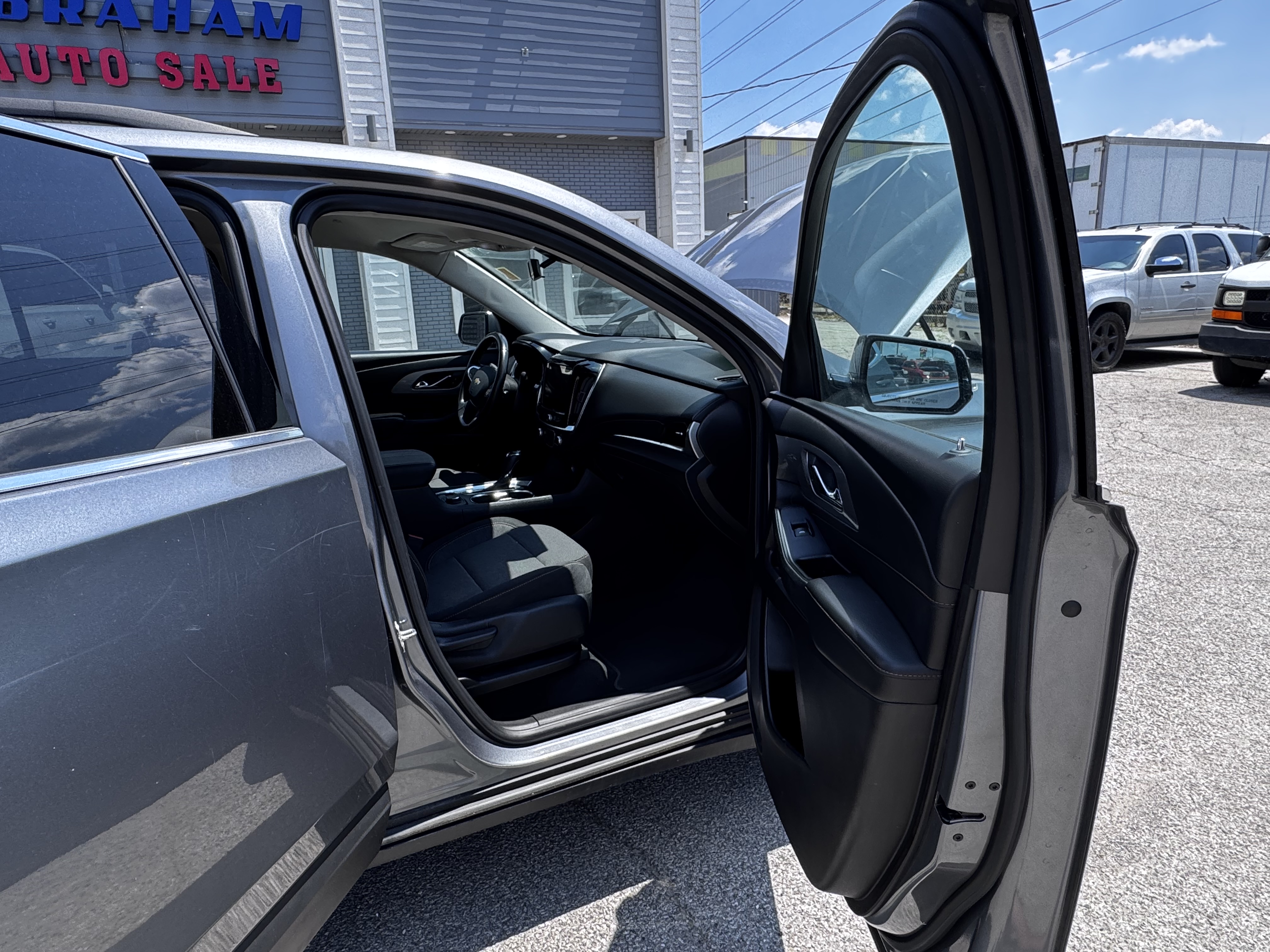 Used 2020 Chevrolet Traverse LT AWD/4WD image 8