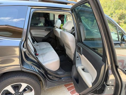 Used 2018 Subaru Forester 2.5i Premium AWD/4WD image 12