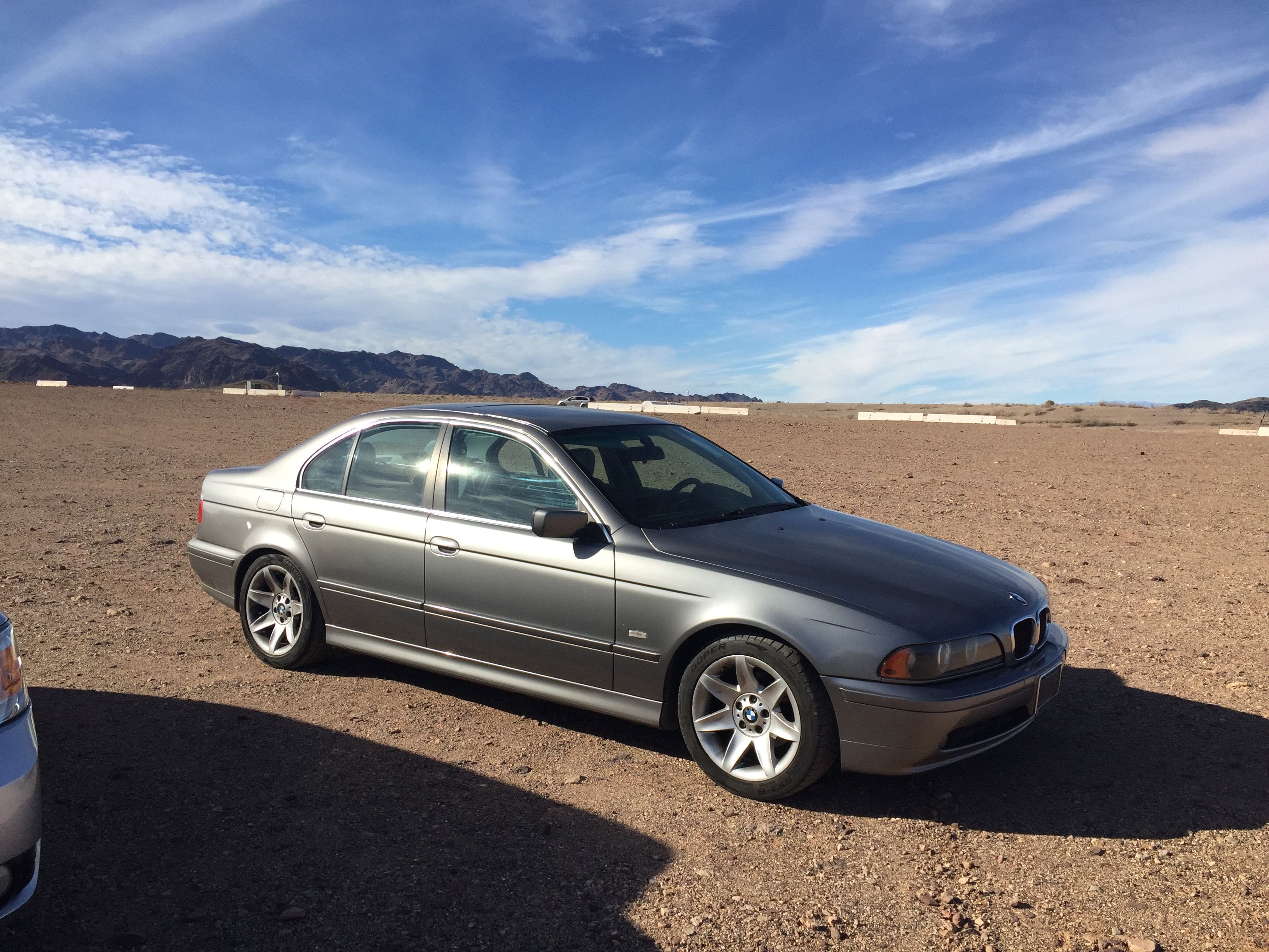 Used 2002 BMW 525i Sedan RWD image 1