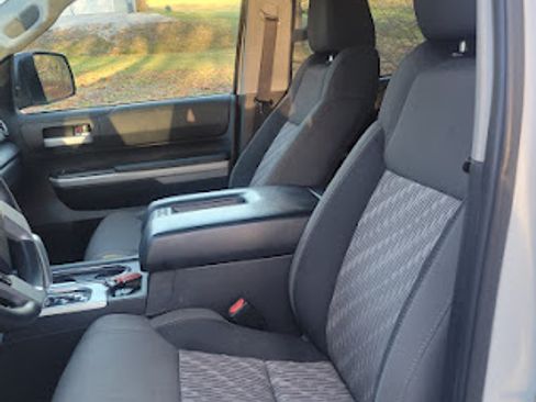 Used 2018 Toyota Tundra SR5 w/ TRD Off Road Package image 22