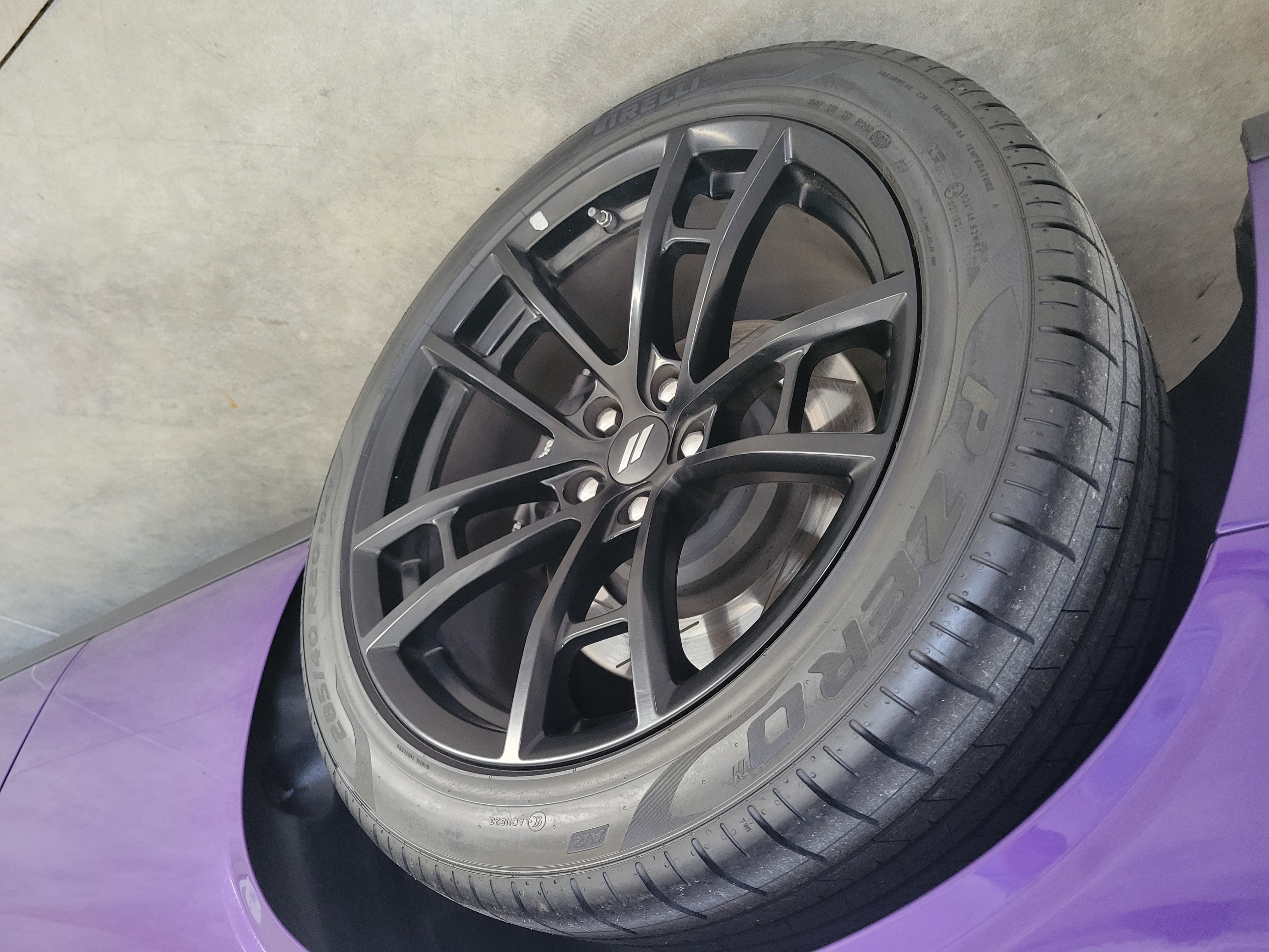 Used 2019 Dodge Challenger R/T Scat Pack w/ Shaker Package RWD image 13