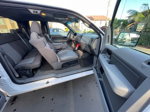 Used 2006 Ford F150 XLT image 9