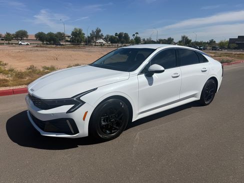 Used 2025 Kia K5 LXS FWD image 2