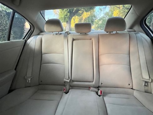 Used 2016 Honda Accord EX image 11