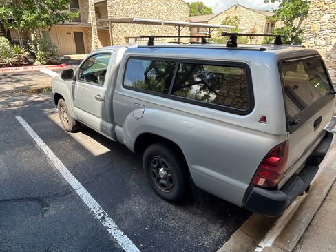 Used 2012 Toyota Tacoma 2WD Regular Cab image 2