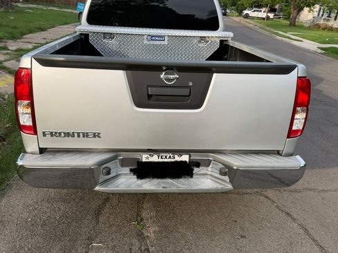 Used 2016 Nissan Frontier S image 6