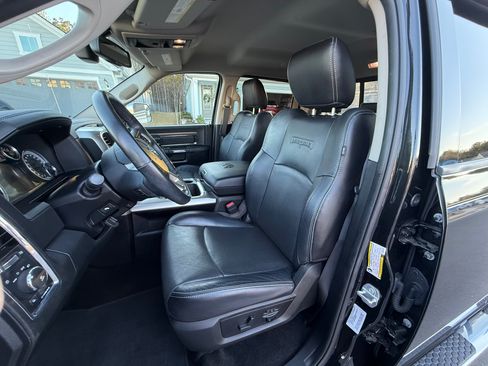 Used 2016 RAM 2500 Laramie w/ Convenience Group image 8