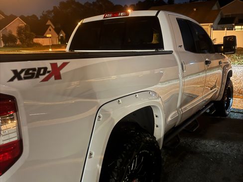 Used 2015 Toyota Tundra SR5 image 8