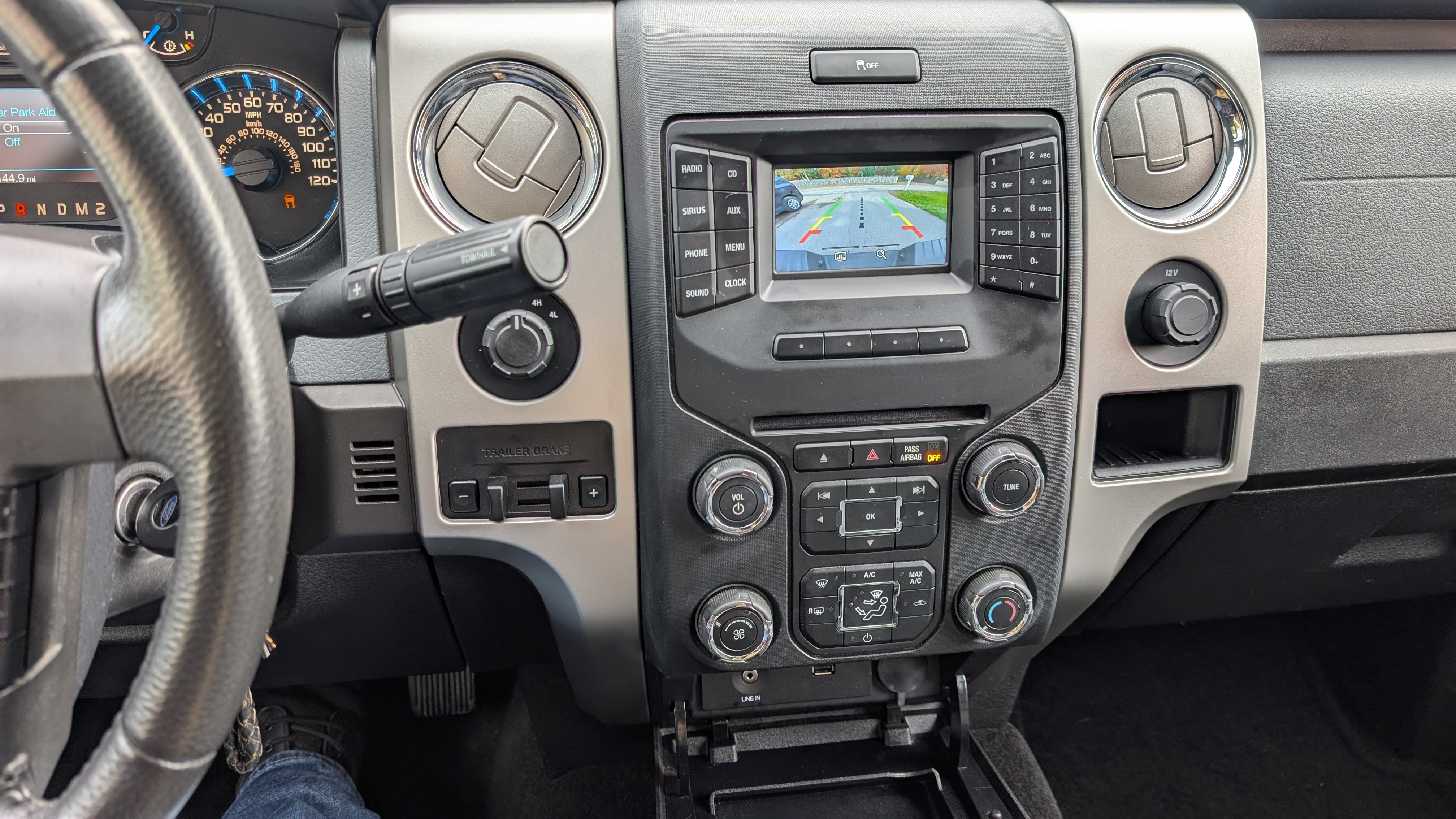 Used 2014 Ford F150 XLT w/ Equipment Group 302A Luxury AWD/4WD image 19