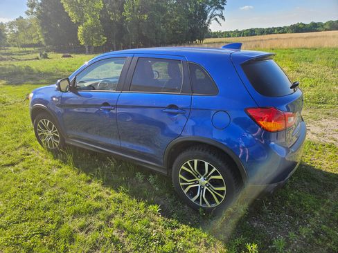Used 2017 Mitsubishi Outlander Sport ES FWD image 2
