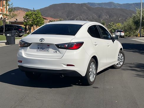 Used 2017 Toyota Yaris iA FWD image 2
