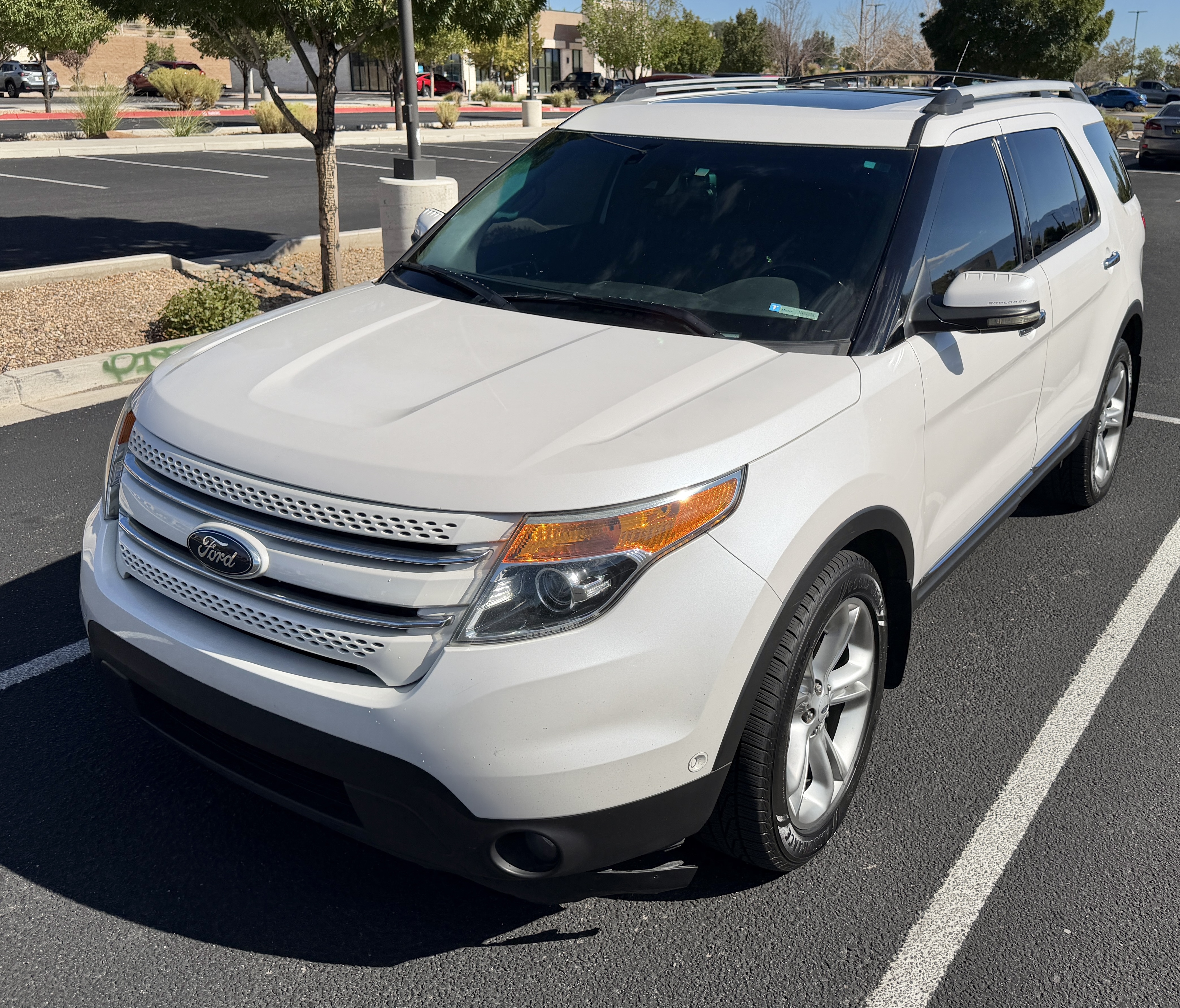 Used 2013 Ford Explorer Limited AWD/4WD image 2