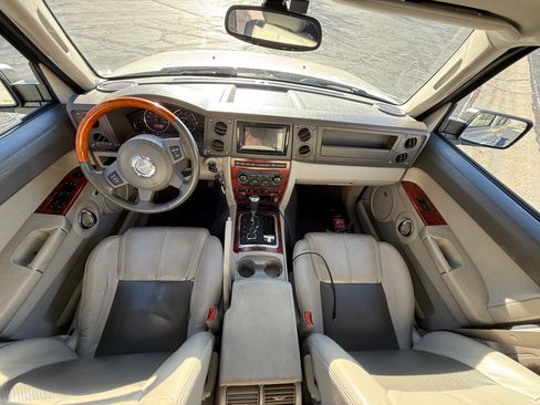 Used 2007 Jeep Commander Limited image 19
