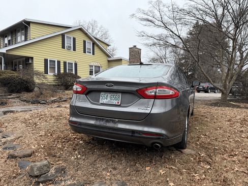 Used 2013 Ford Fusion SE image 5