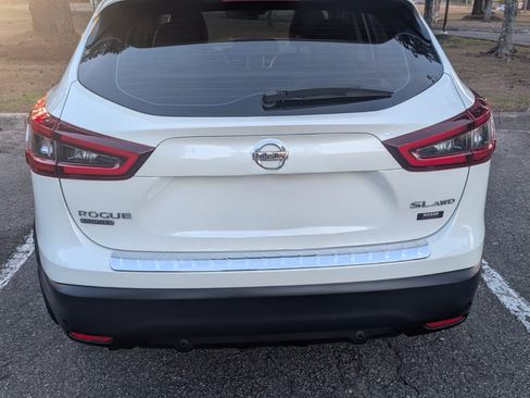 Used 2022 Nissan Rogue Sport SL image 18