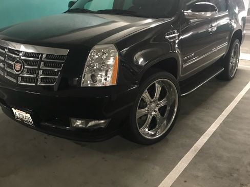 Used 2009 Cadillac Escalade 2WD image 5