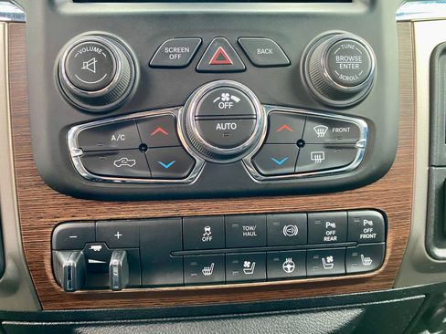 Used 2018 RAM 2500 Laramie image 14