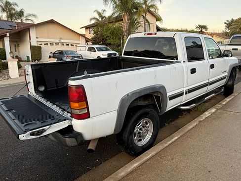 Used 2002 Chevrolet Silverado 2500 LS image 4