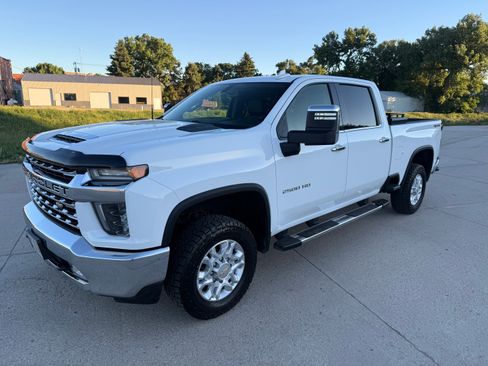 Used 2021 Chevrolet Silverado 2500 LTZ AWD/4WD image 1
