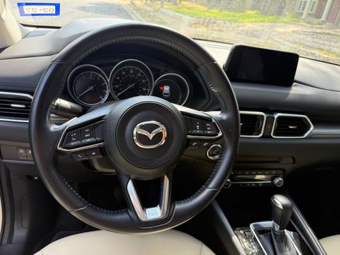 Used 2020 MAZDA CX-5 Touring FWD image 9