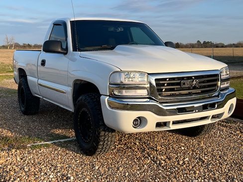 Used 2003 GMC Sierra 1500 SLE w/ Suspension Package, Off-Road image 5