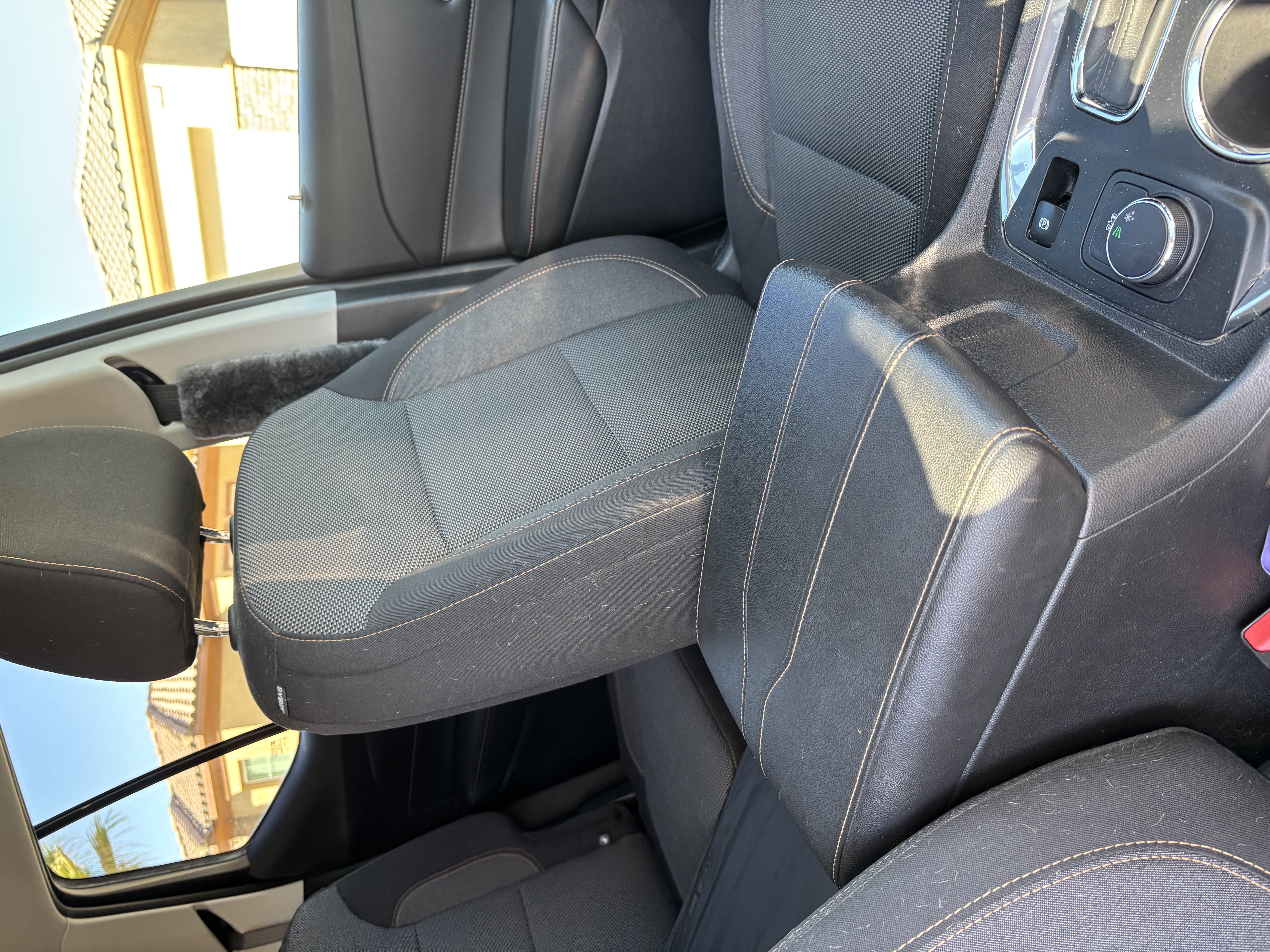 Used 2018 Chevrolet Traverse LT FWD image 6