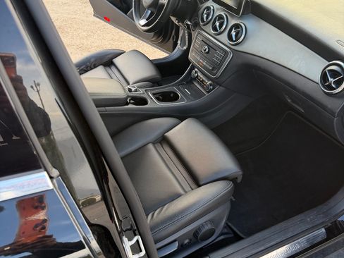 Used 2016 Mercedes-Benz GLA 250 image 9