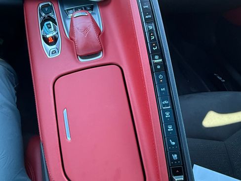 Used 2021 Chevrolet Corvette Stingray Preferred Cpe w/ Z51 Performance Package image 19