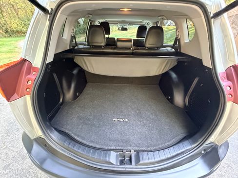 Used 2013 Toyota RAV4 Limited AWD/4WD image 22