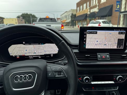 Used 2023 Audi SQ5 Premium Plus w/ Premium Plus Package image 5