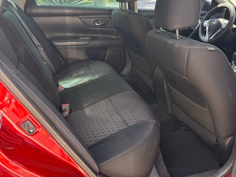 Used 2017 Nissan Altima 2.5 S w/ Power Driver Seat Package FWD image 9