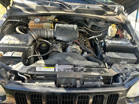 Used 2003 Jeep Liberty Renegade image 18