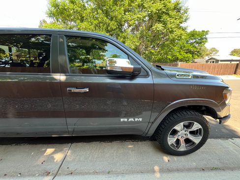 Used 2022 RAM 1500 Laramie AWD/4WD image 17