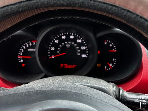Used 2010 Kia Soul Sport FWD image 12
