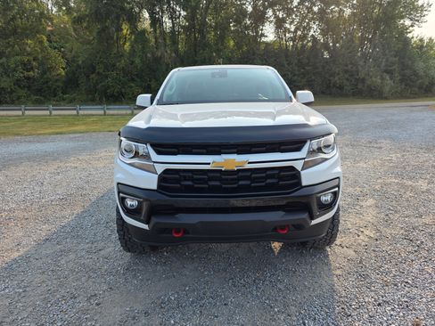 Used 2022 Chevrolet Colorado LT w/ Luxury Package image 13
