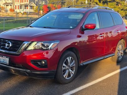Used 2017 Nissan Pathfinder SL