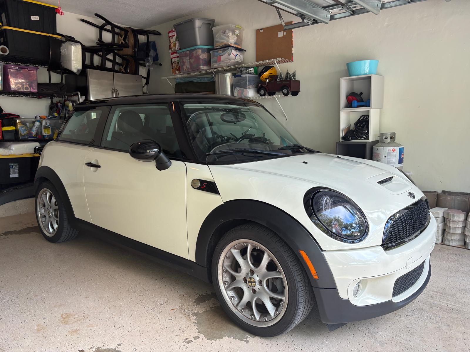 Used 2009 MINI Cooper S FWD image 1