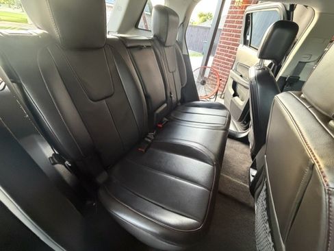 Used 2011 GMC Terrain SLT FWD image 17